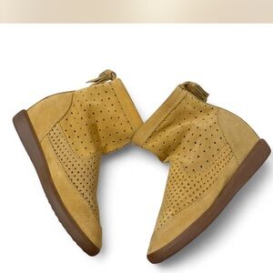 Isabel Marant Yellow Ankle Boots